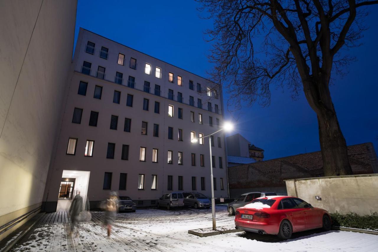 Haas Apartments Downtown With Parking Brno Bagian luar foto