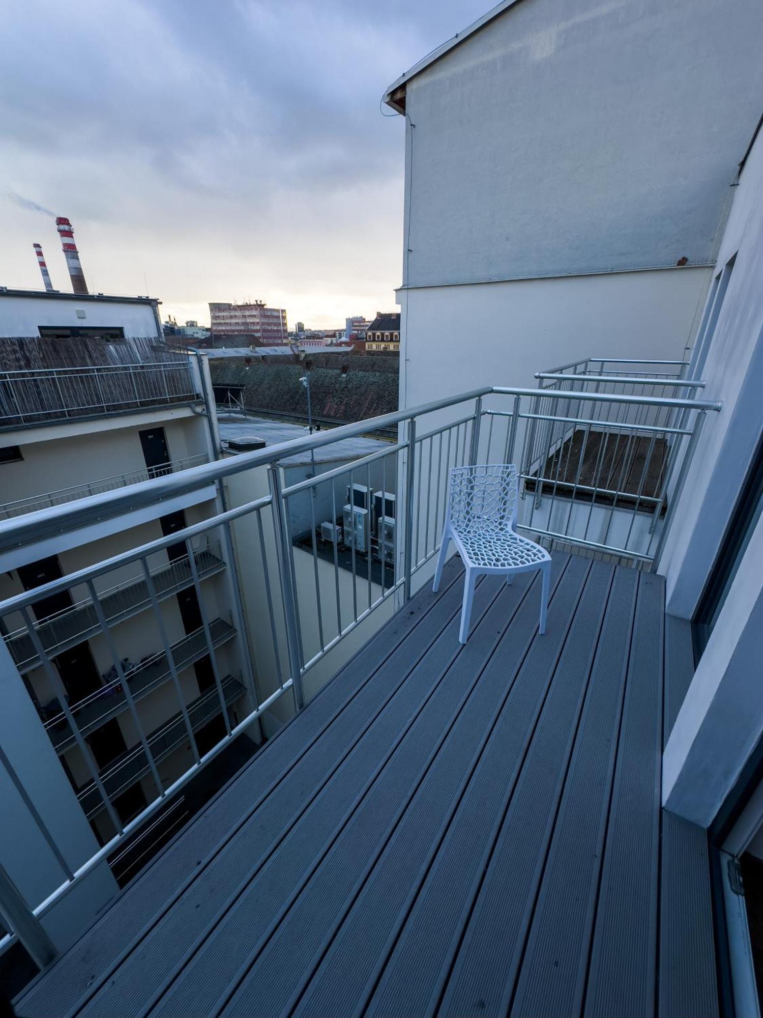 Haas Apartments Downtown With Parking Brno Bagian luar foto