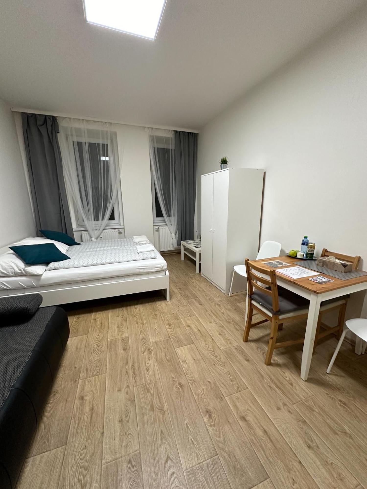 Haas Apartments Downtown With Parking Brno Bagian luar foto