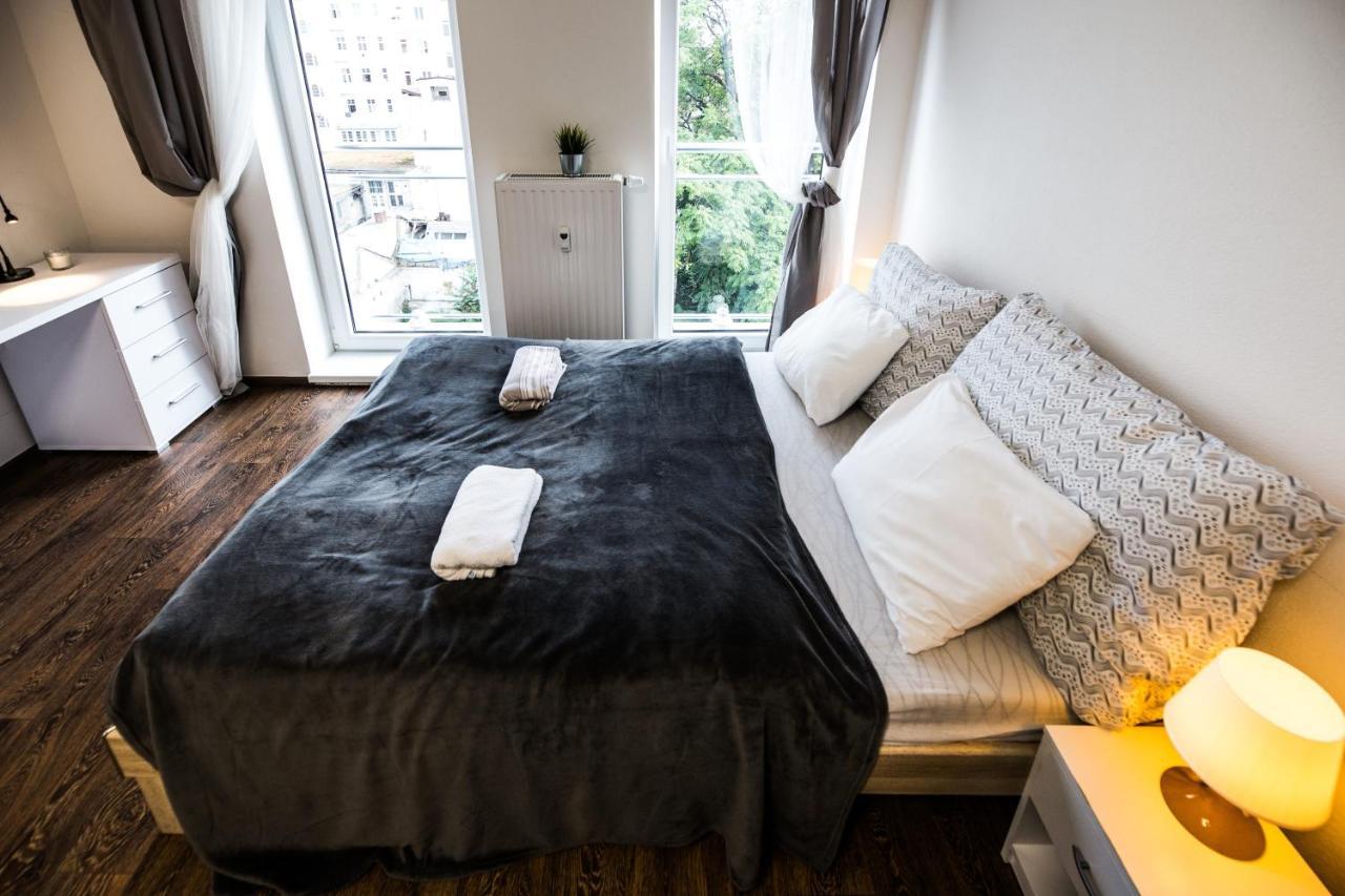 Haas Apartments Downtown With Parking Brno Bagian luar foto