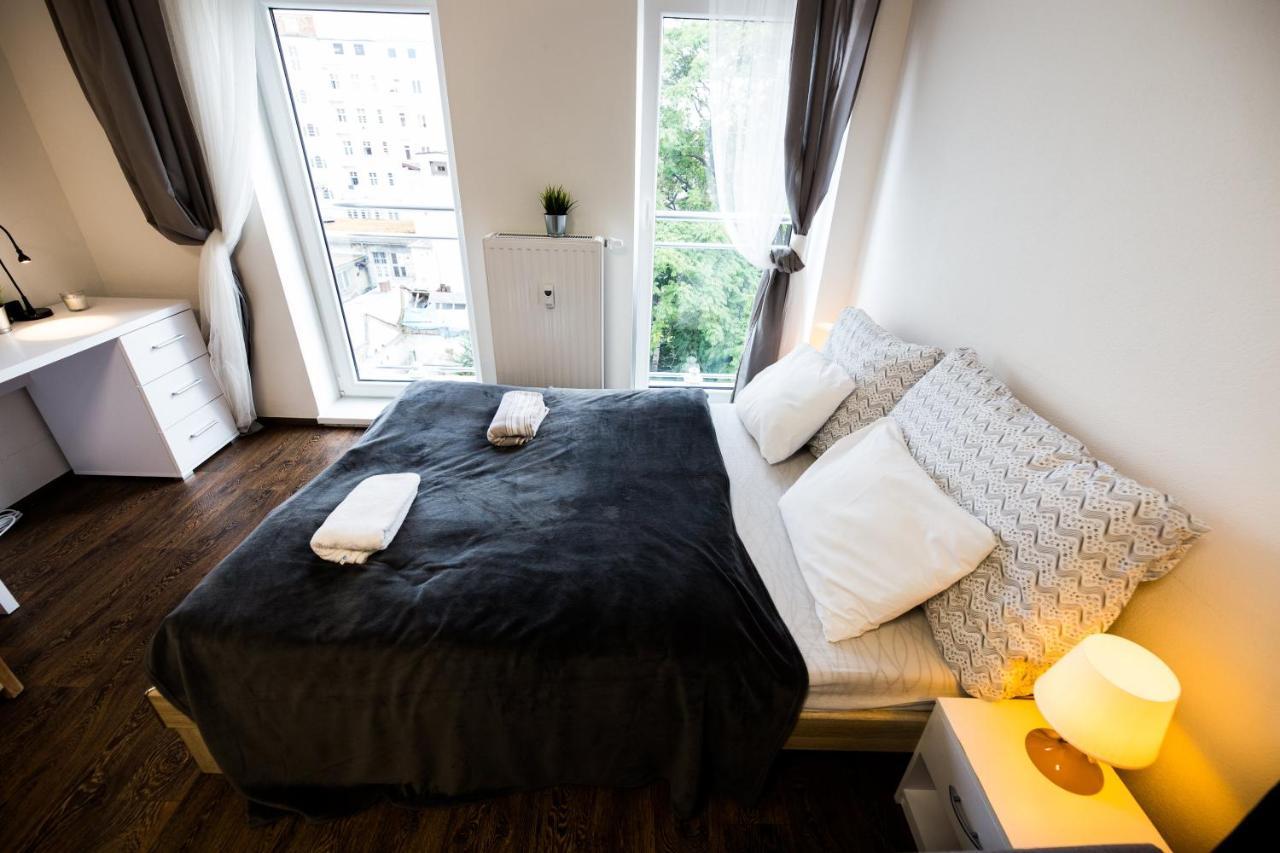 Haas Apartments Downtown With Parking Brno Bagian luar foto