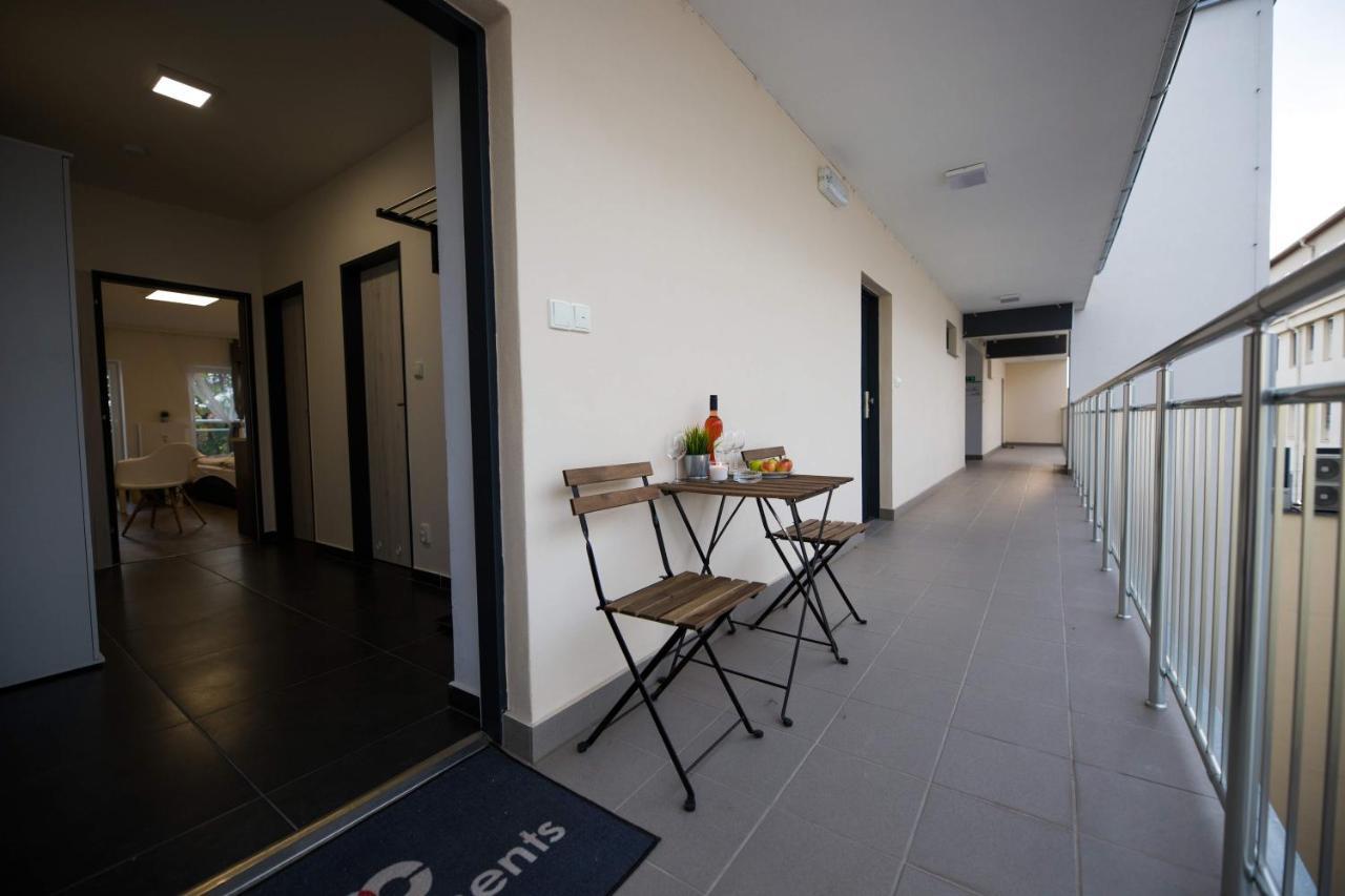 Haas Apartments Downtown With Parking Brno Bagian luar foto