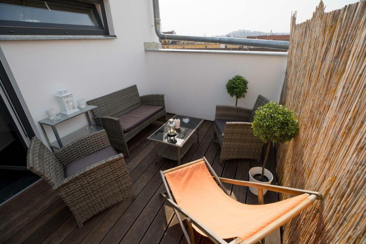 Haas Apartments Downtown With Parking Brno Bagian luar foto