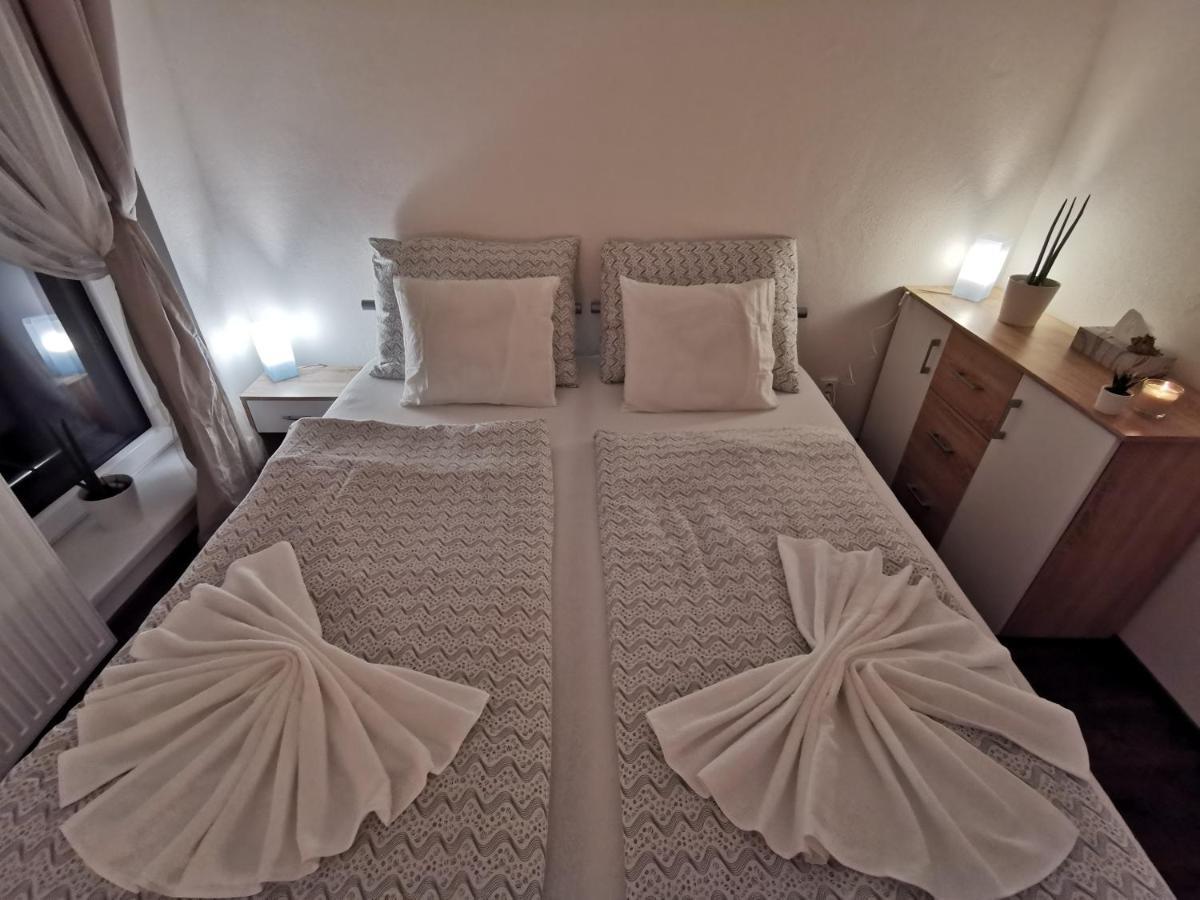 Haas Apartments Downtown With Parking Brno Bagian luar foto